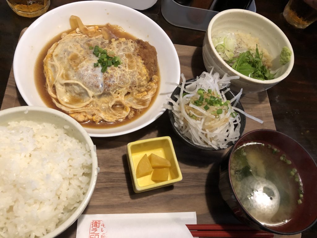 葉山町そば屋「もり兵衛」のかつ煮定食